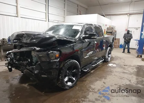 2019 Ram 1500 Big Horn/Lone Star 4X4 5'7 Box z USA, uszkodzony, nr VIN 1C6SRFFT9KN614237